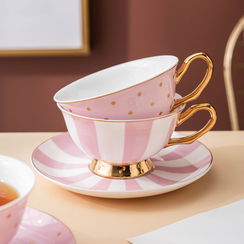 Ceramiczne różowe kubki do kaw – Coffee Tea Game recenzja i cena