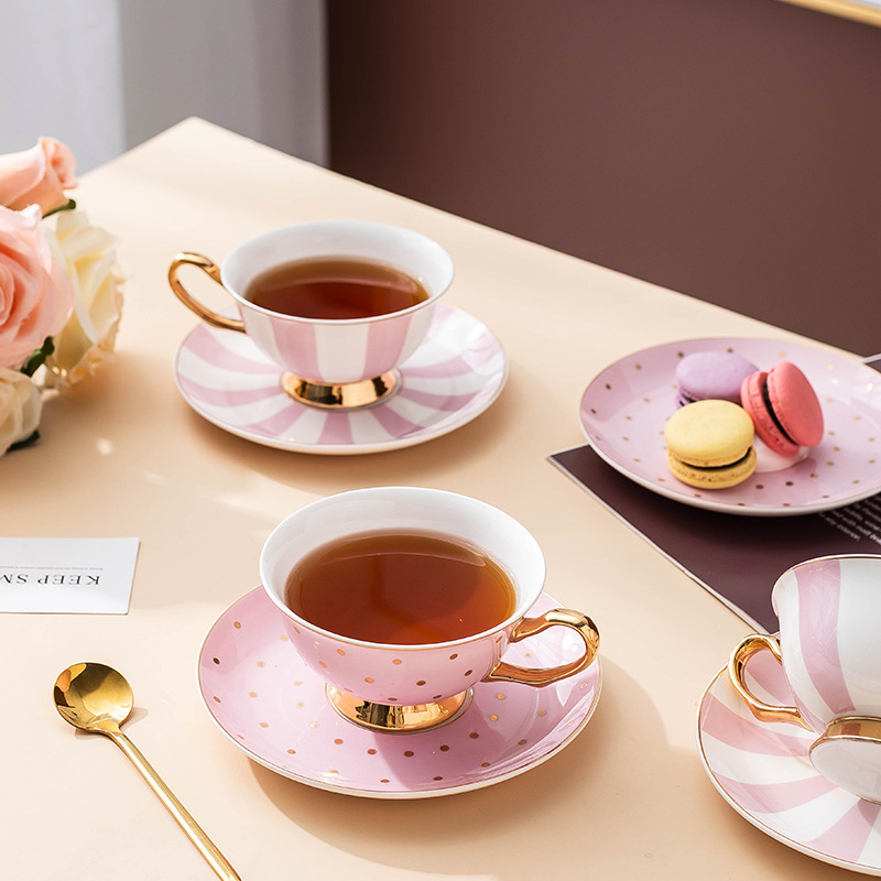 Ceramiczne różowe kubki do kaw – Coffee Tea Game recenzja i cena